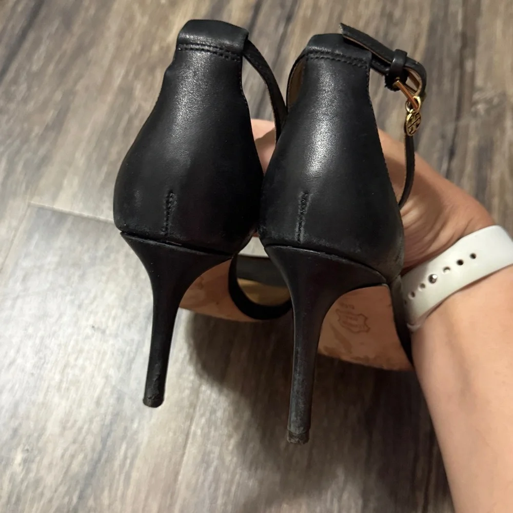 Tory Burch | Black Leather Heels size 5 - Picture 3 of 6